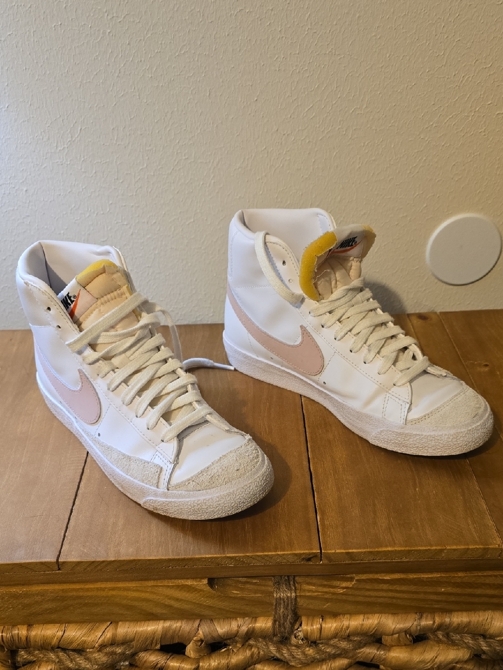 Nike Women’s Blazer High Top - White with Pink Swoosh